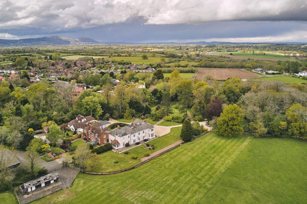 Equestrian Manor Villa Upton upon Severn Buitenkant foto